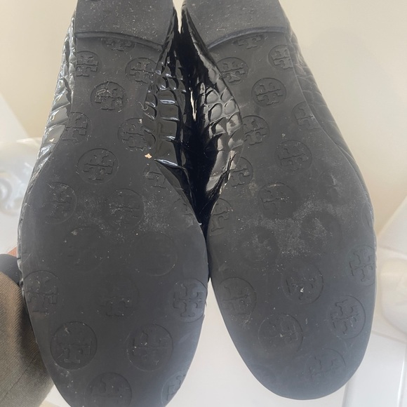 Tory Burch Reva Croc Embossed Ballet Flats - Picture 7 of 16